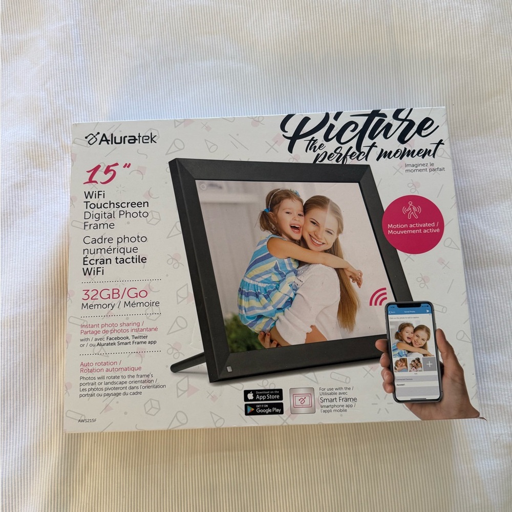 Aluratek 15" WiFi Digital Photo Frame